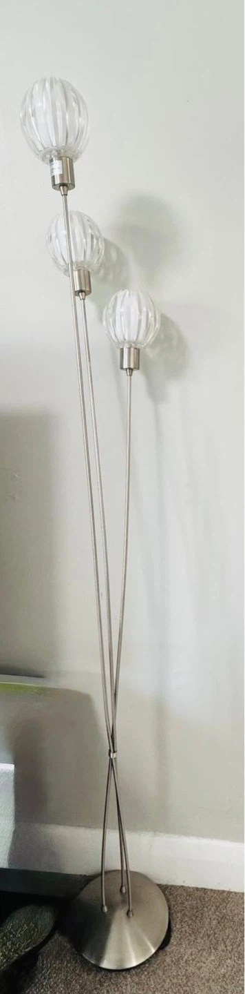 Floor Lamp with 3 Globe Lights - photo 2