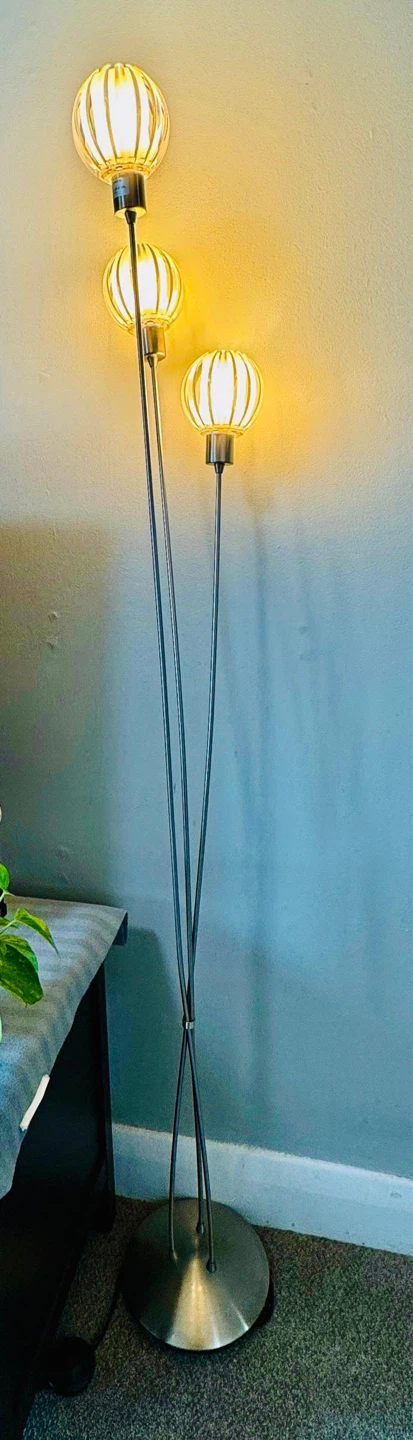Floor Lamp with 3 Globe Lights