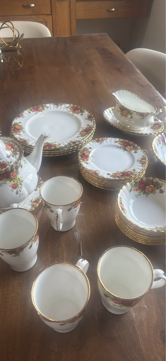 Royal Albert Old Country Roses Dinnerware Set - photo 4