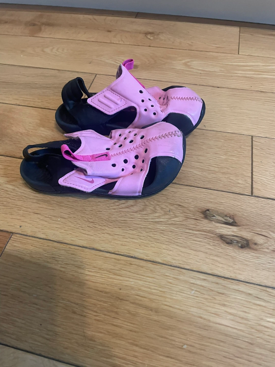 Toddler size 8- Nike Pink Water Sandals - photo 2