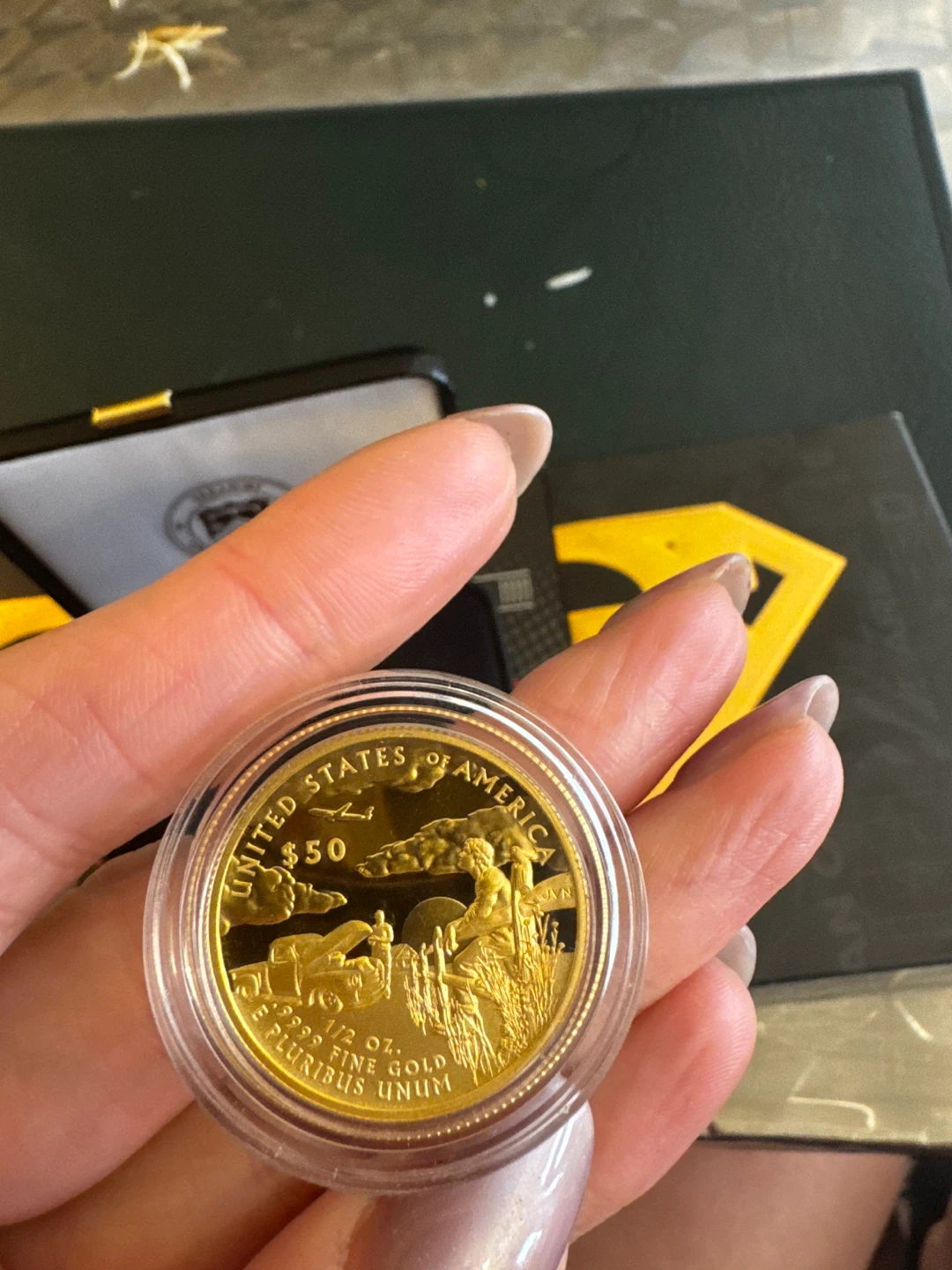 2025 Superman 1/2 oz Fine Gold Coin - photo 3