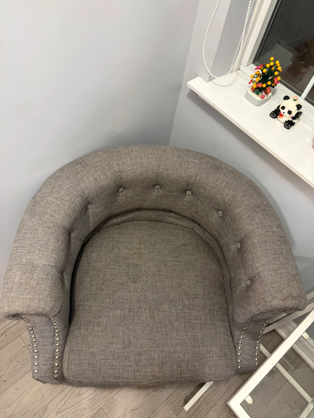 Single seater Grey Upholstered Chair - photo 3