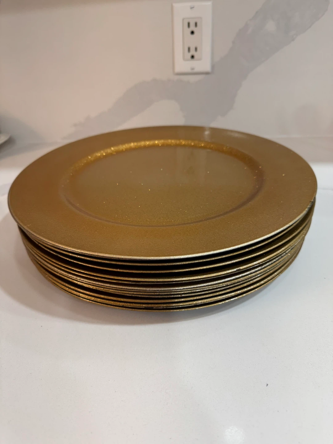 Gold Charger Plates - photo 2