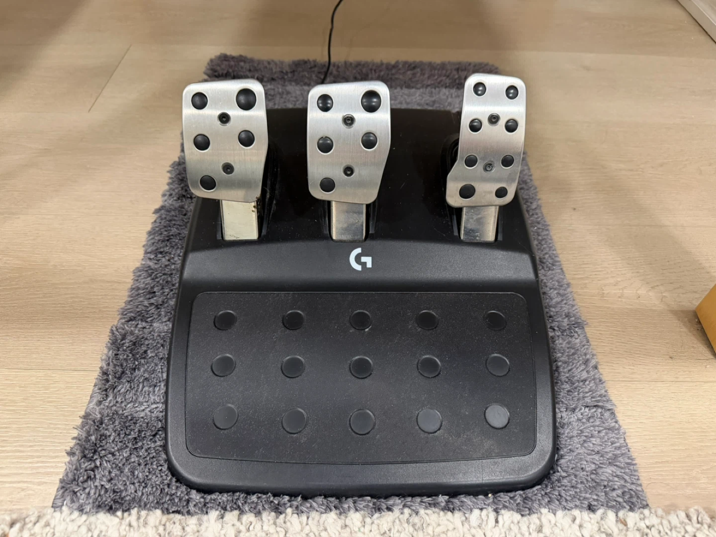 Logitech G923 Racing Wheel and Pedals - photo 2