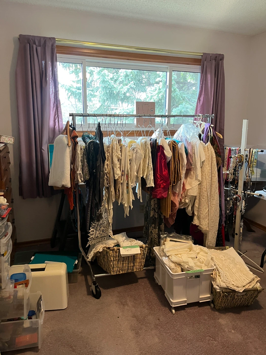 Estate Sale -4908-45 Street SW Calgary - photo 5