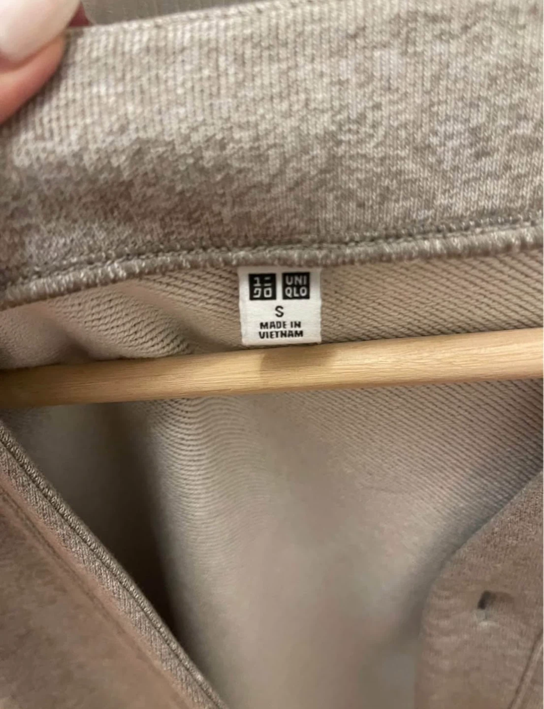 Uniqlo Grey Cardigan - photo 2