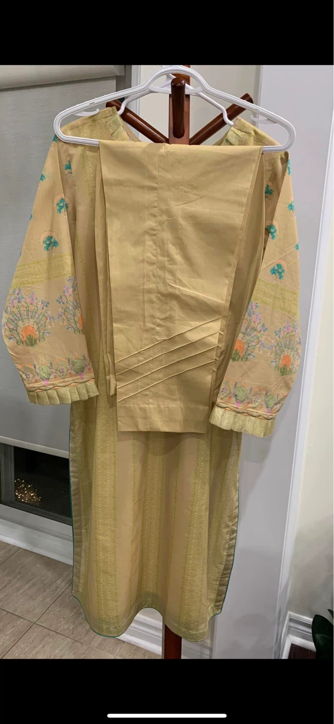 Beige Embroidered Kurti Shalwar Suit with Dupatta - photo 3