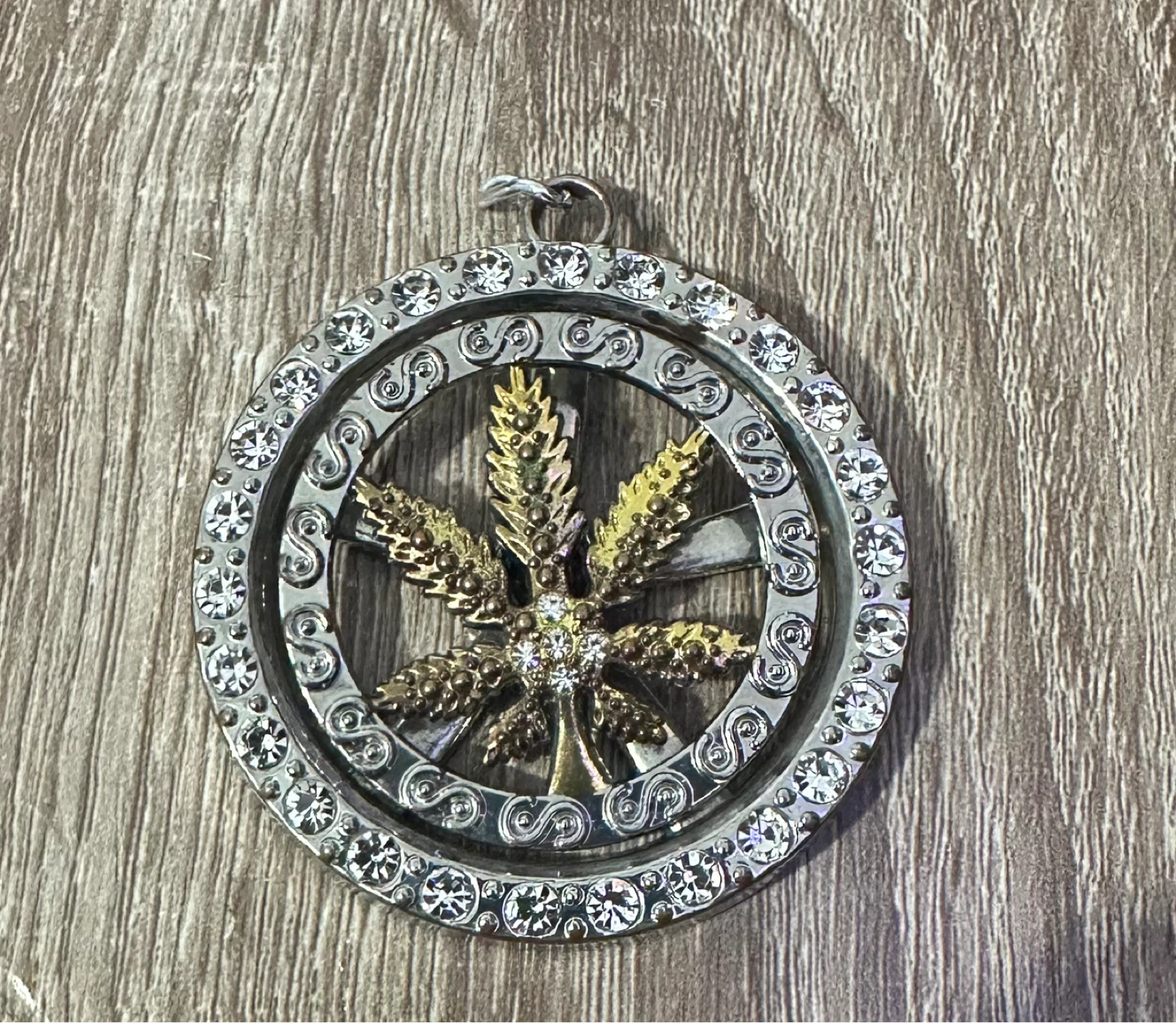 Rhinestone Marijuana Leaf Pendant Necklace - photo 2