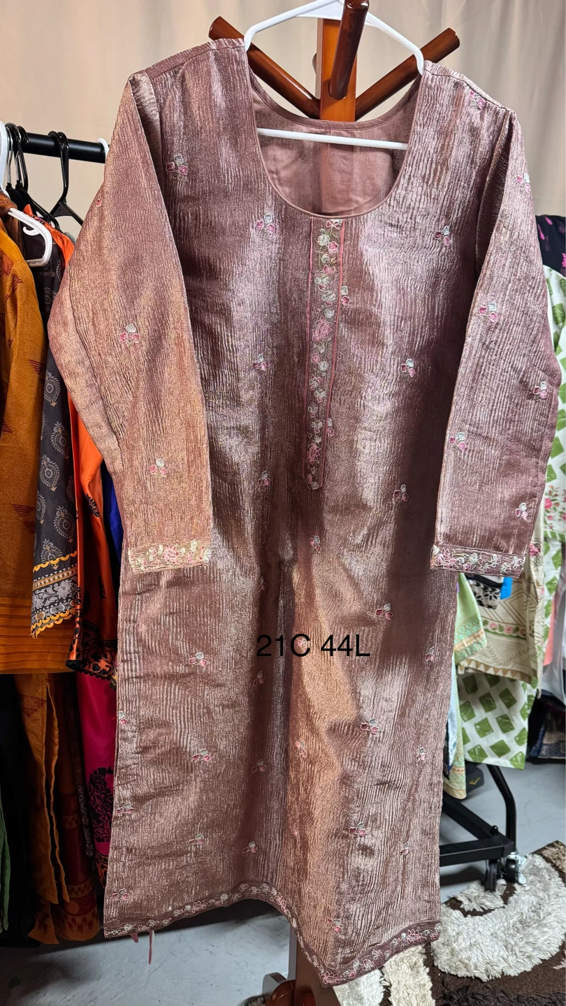 Crush tissue embroidered three piece suit - photo 2