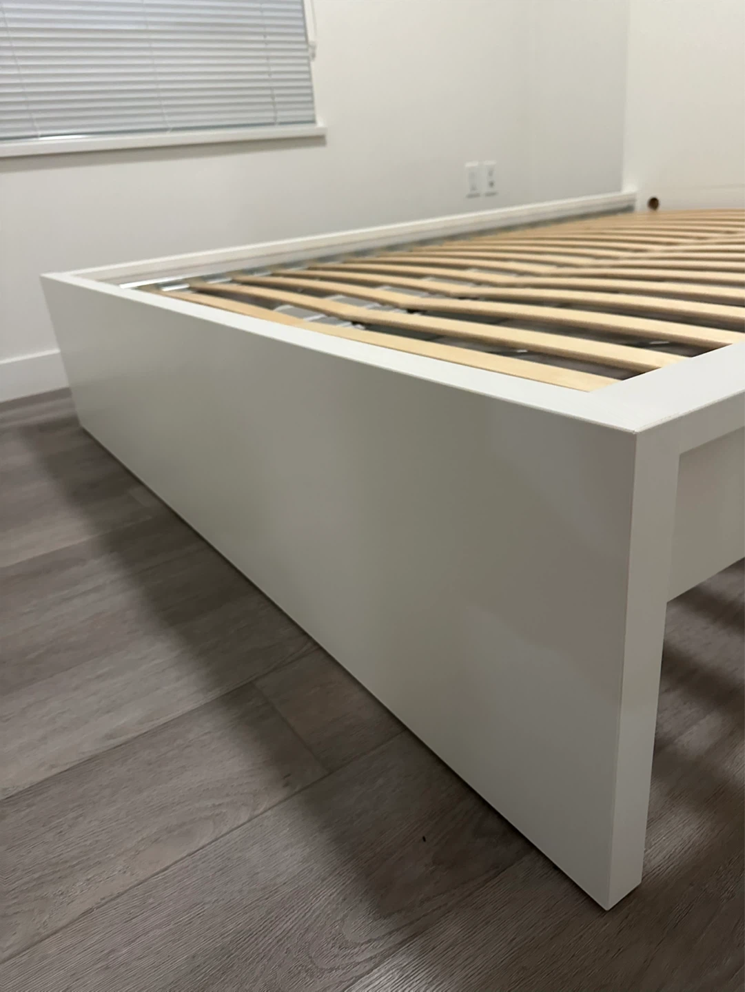Ikea king size bed frame +FREE Delivery - photo 2