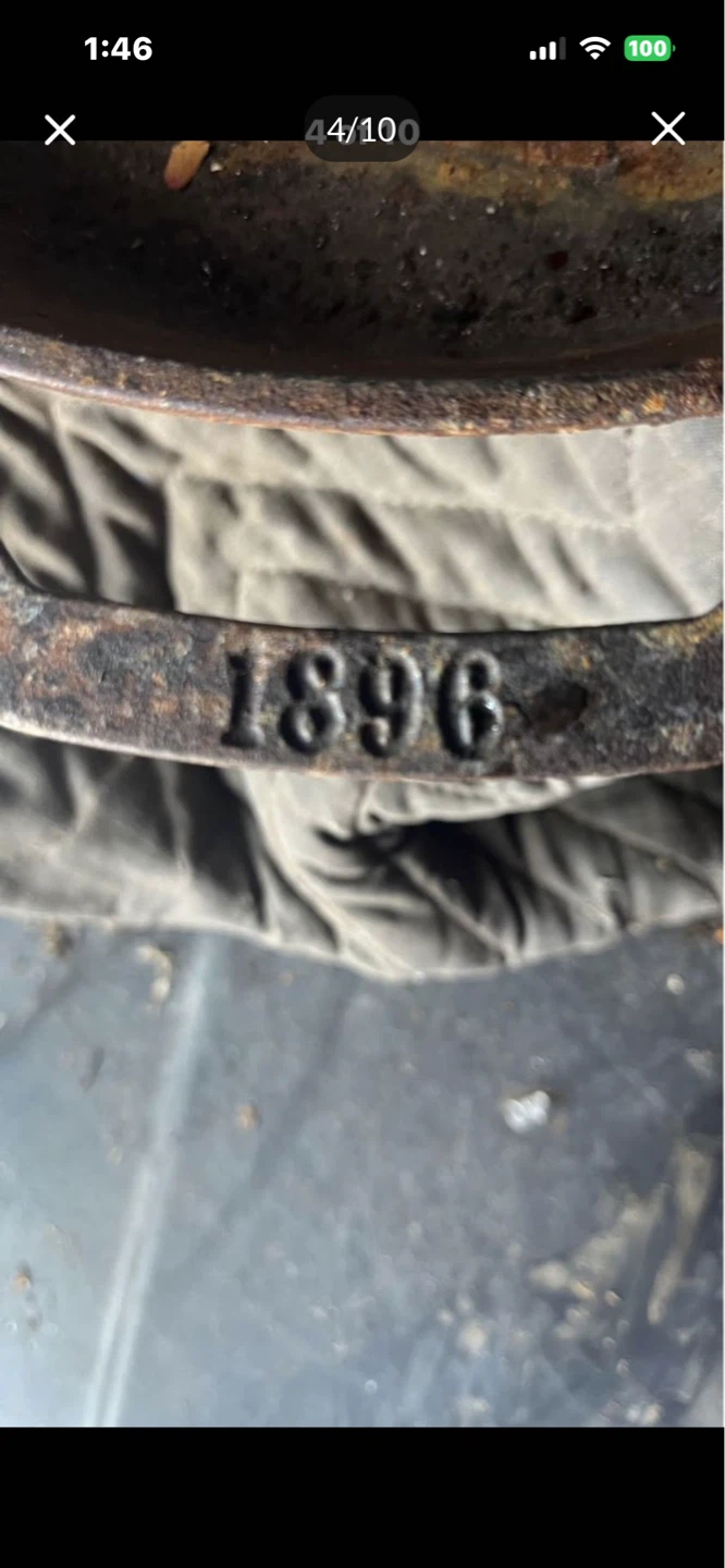 Vintage cast iron pan and skillet - photo 4