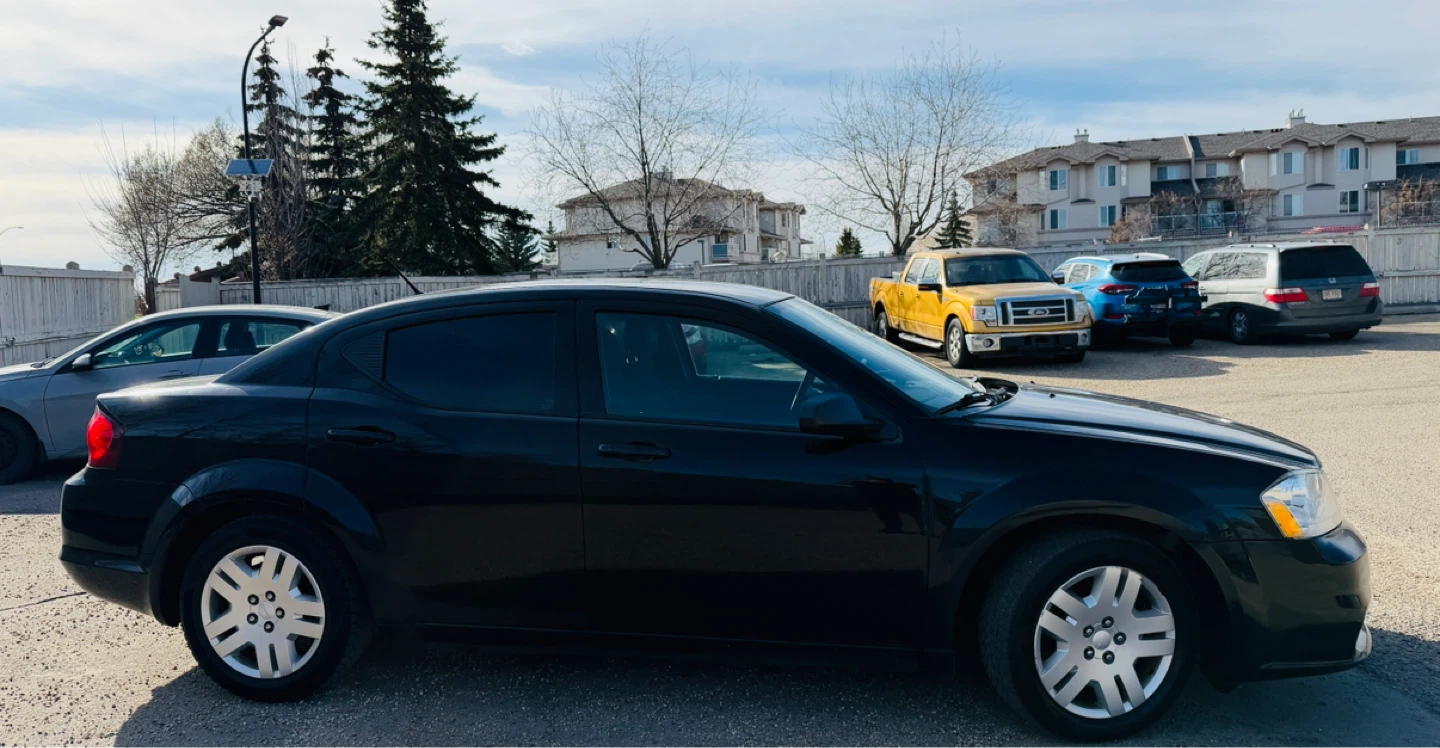 2012 Dodge Avenger with Low Kms - photo 5