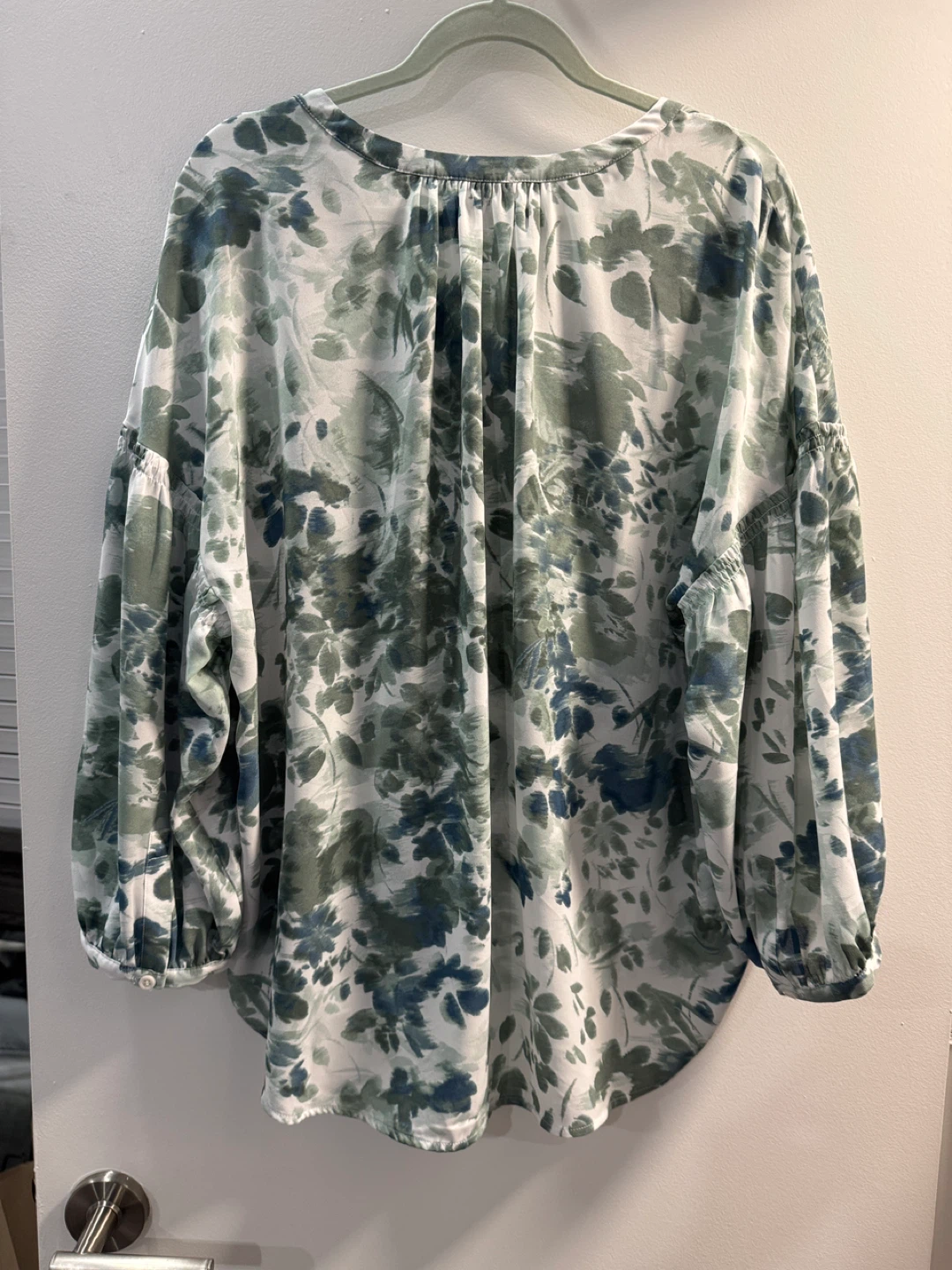 NYDJ Women's Green Floral Print V-Neck Blouse - photo 2