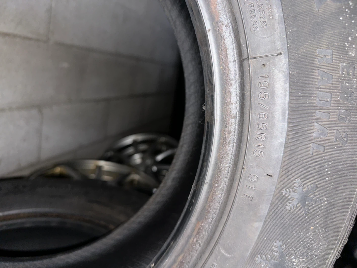 Winter Tires - 195/65R15 - photo 3