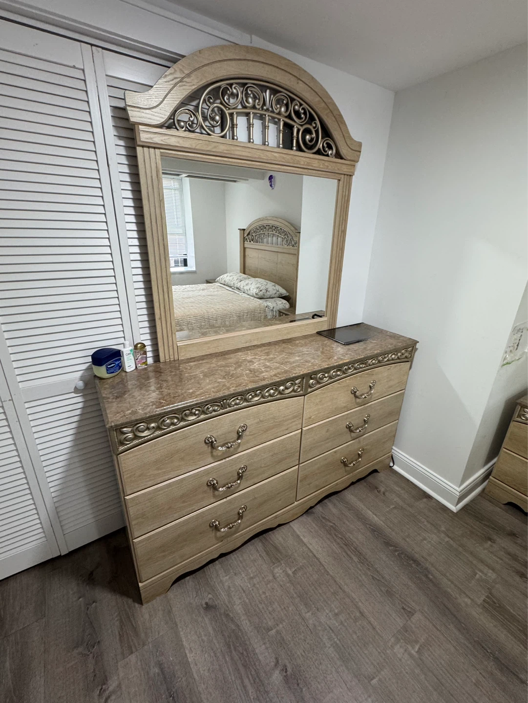 TV and Wooden Nightstand with Ornate Gold Accents - photo 3