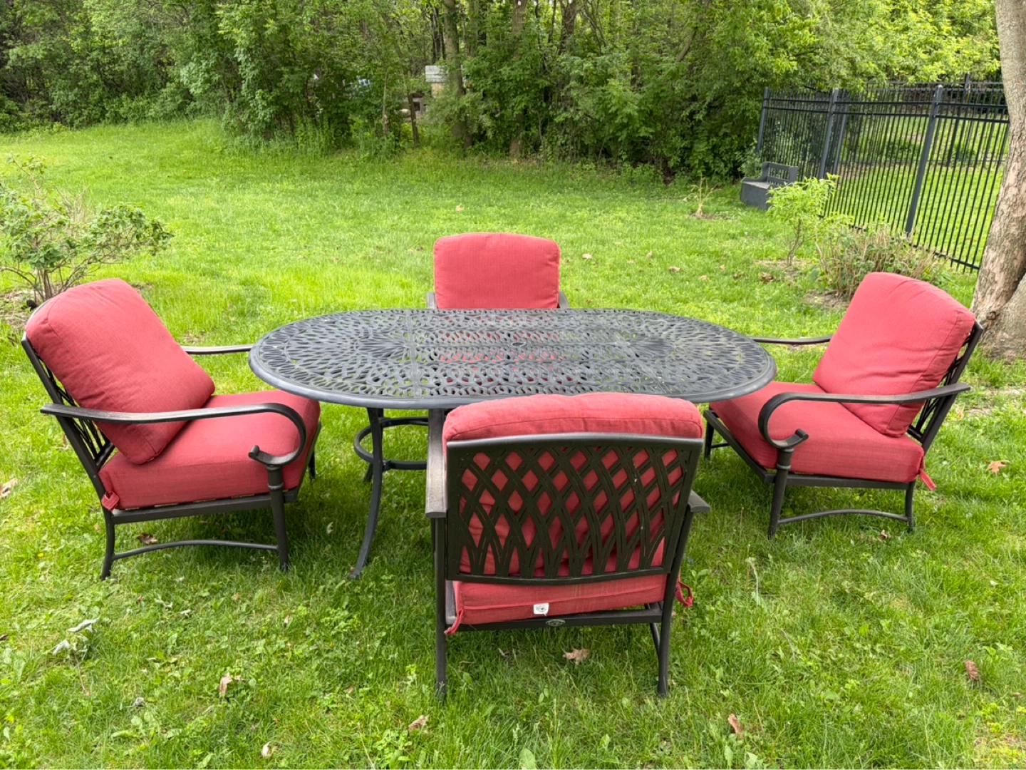Outdoor Dining Set - Oval Table & 4 Chairs - photo 2