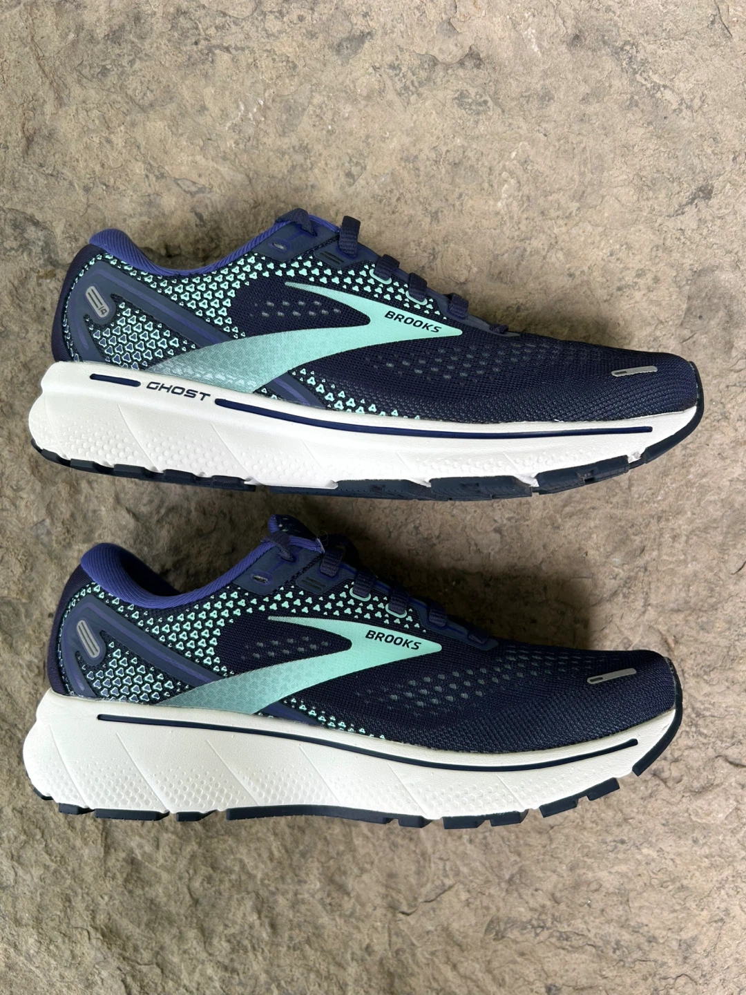 BROOKS Ghost 14-Women’s size 7.5