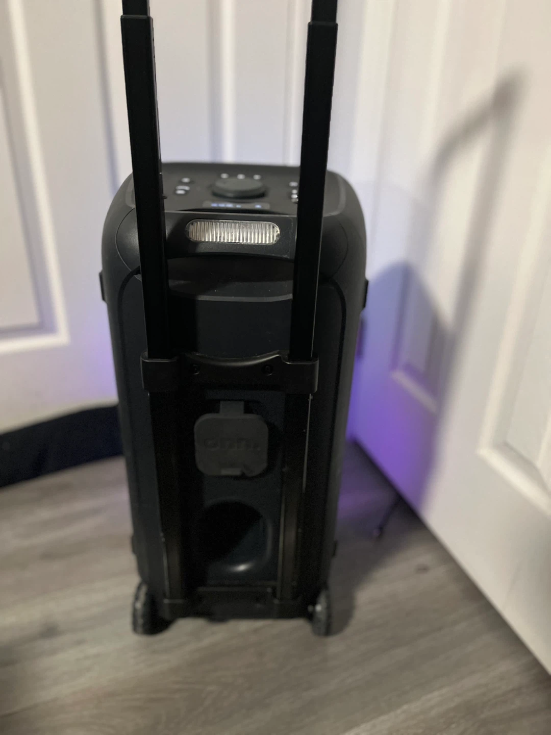 Party Speaker with LED lights!