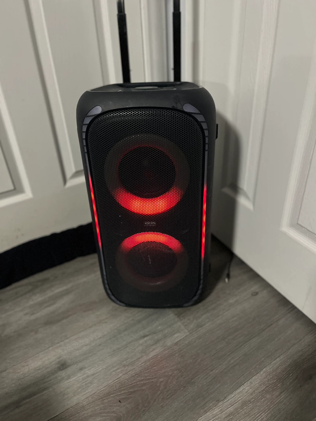 Party Speaker with LED lights! - photo 4