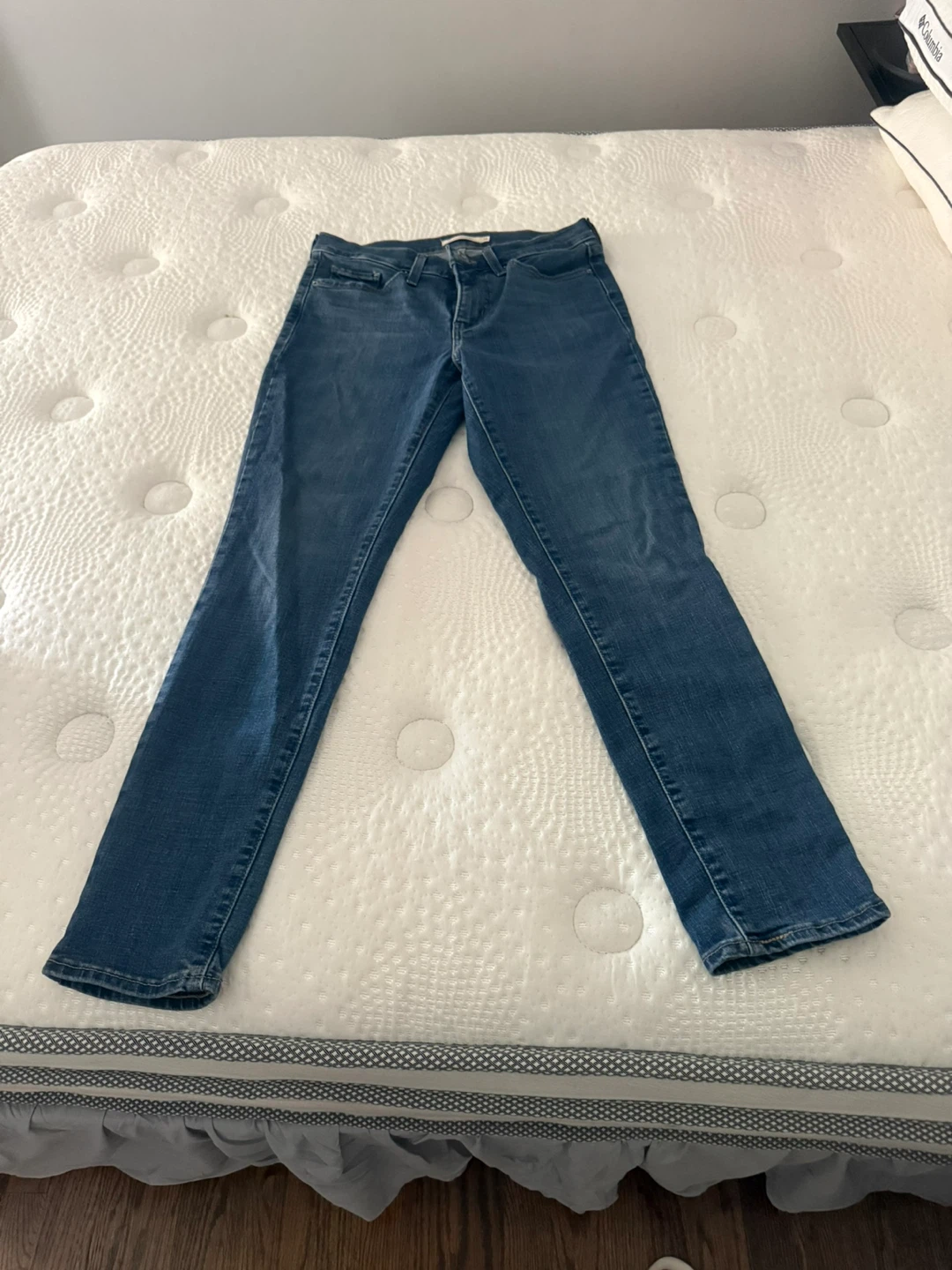 Levi's 311 Shaping Skinny Jeans Size 28