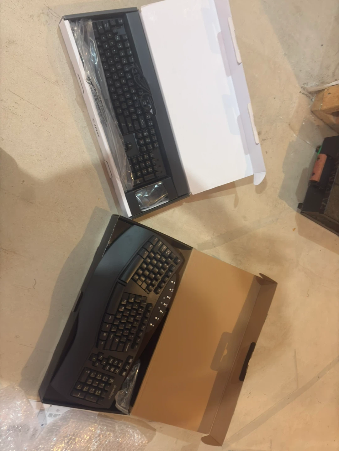 2 computer keyboards - photo 2
