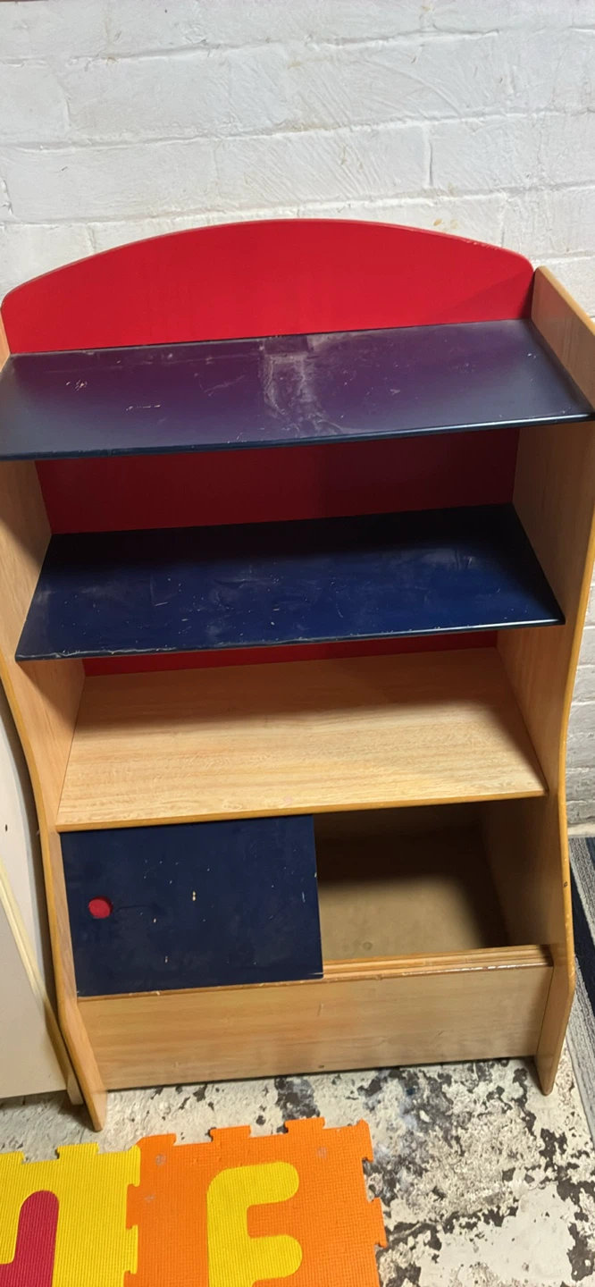 Kids storage bookshelf
