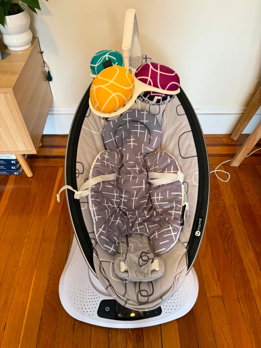 4moms MamaRoo Baby Rocker Swing