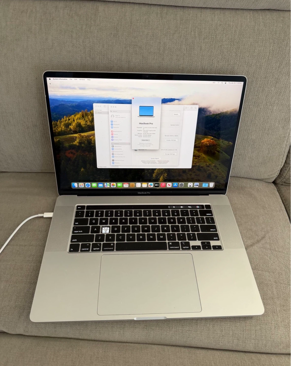MacBook Pro 16” 1Tb ssd i9 16gb ram