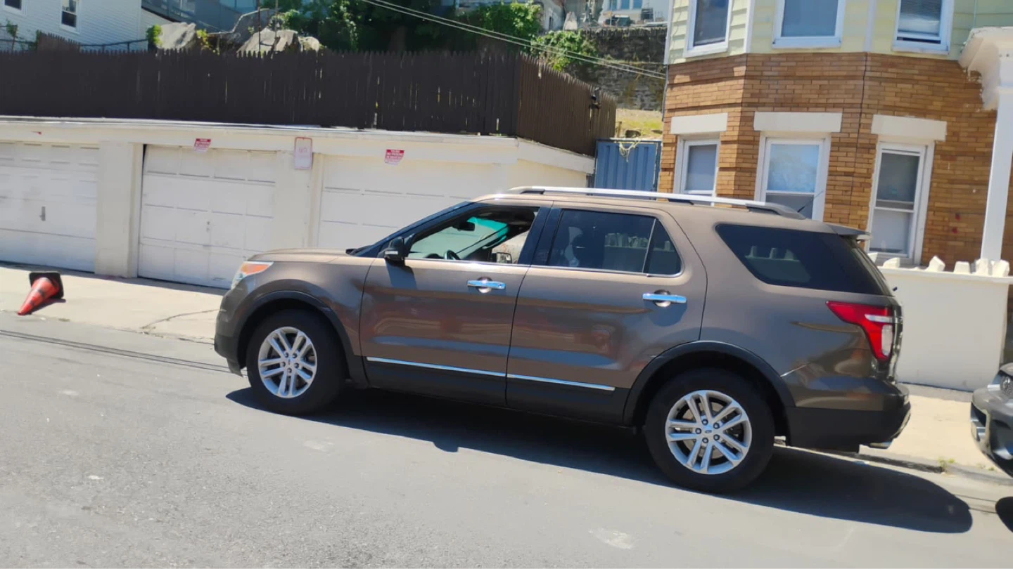 2011-2015 Ford Explorer SUV - photo 5