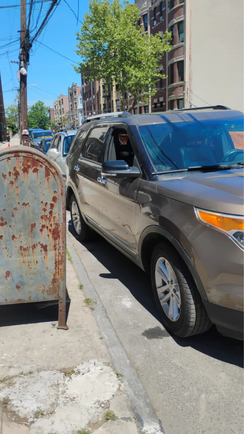 2011-2015 Ford Explorer SUV - photo 2