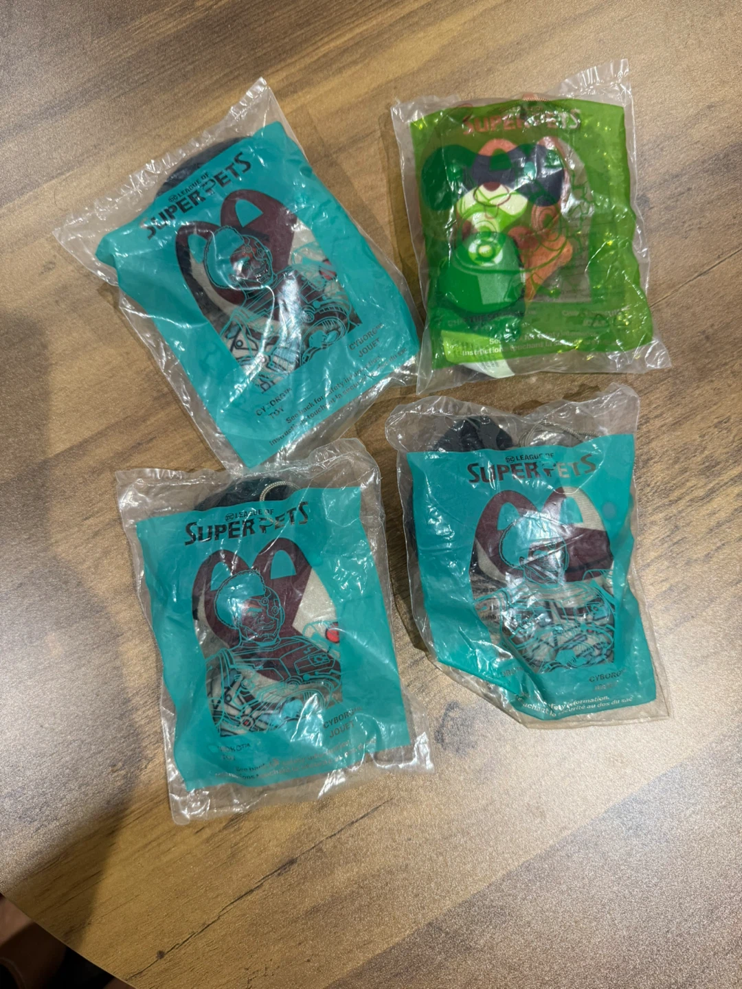 Assorted happy meal toys - photo 4