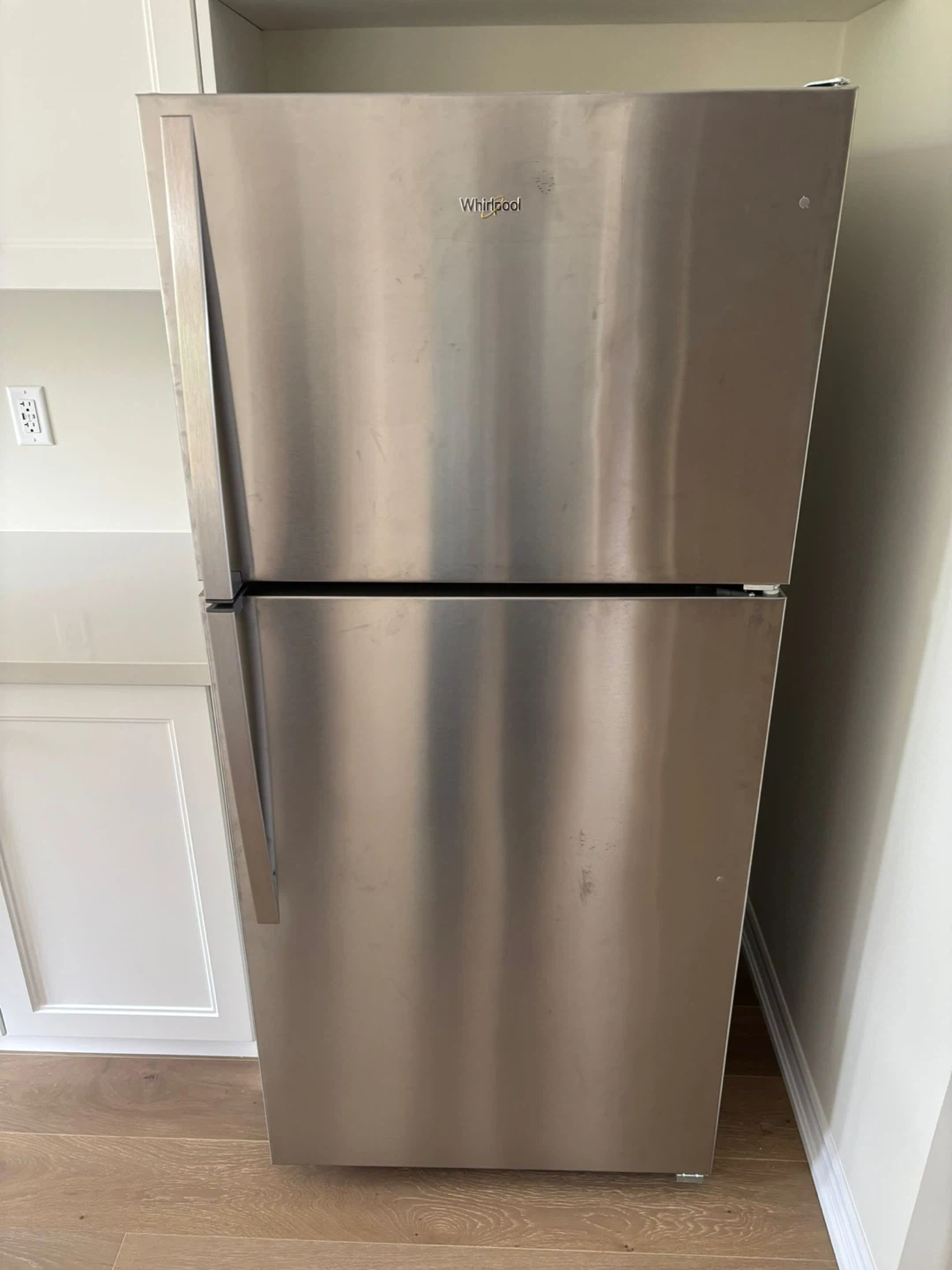 Whirlpool 30-inch, 18.2 cu.ft Fridge