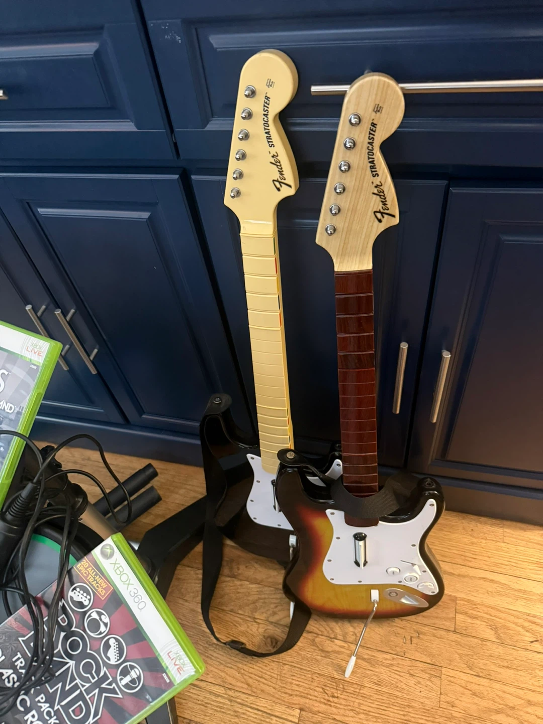 Rock Band 2 & The Beatles Rock Band Bundle for Xbox 360 - photo 2