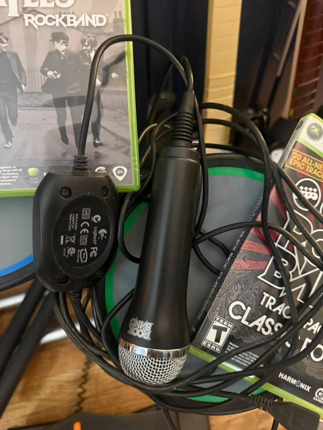Rock Band 2 & The Beatles Rock Band Bundle for Xbox 360 - photo 4