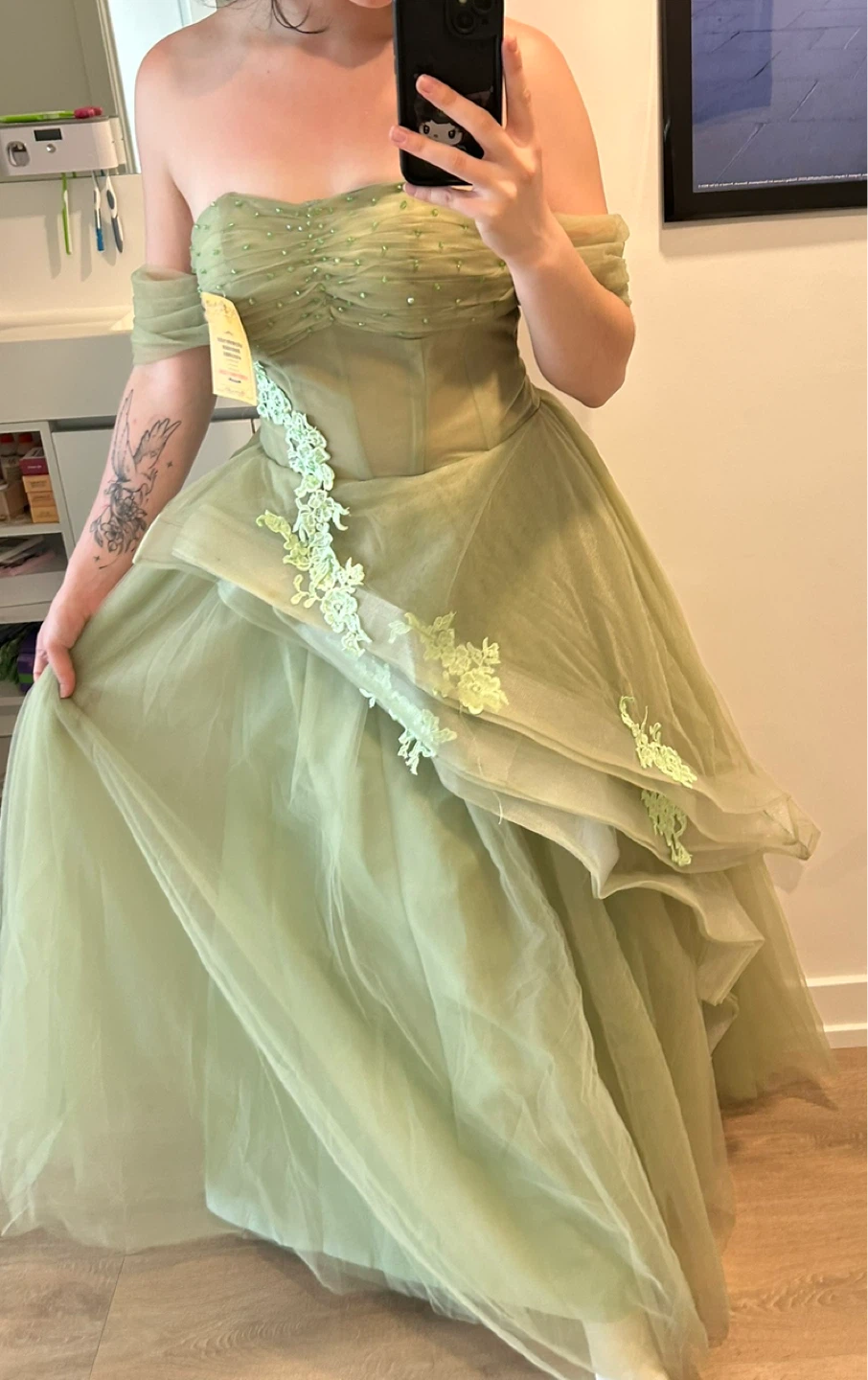 Light Green Off-the-Shoulder Tulle Gown - photo 2
