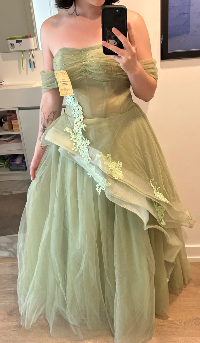 Light Green Off-the-Shoulder Tulle Gown - photo 4
