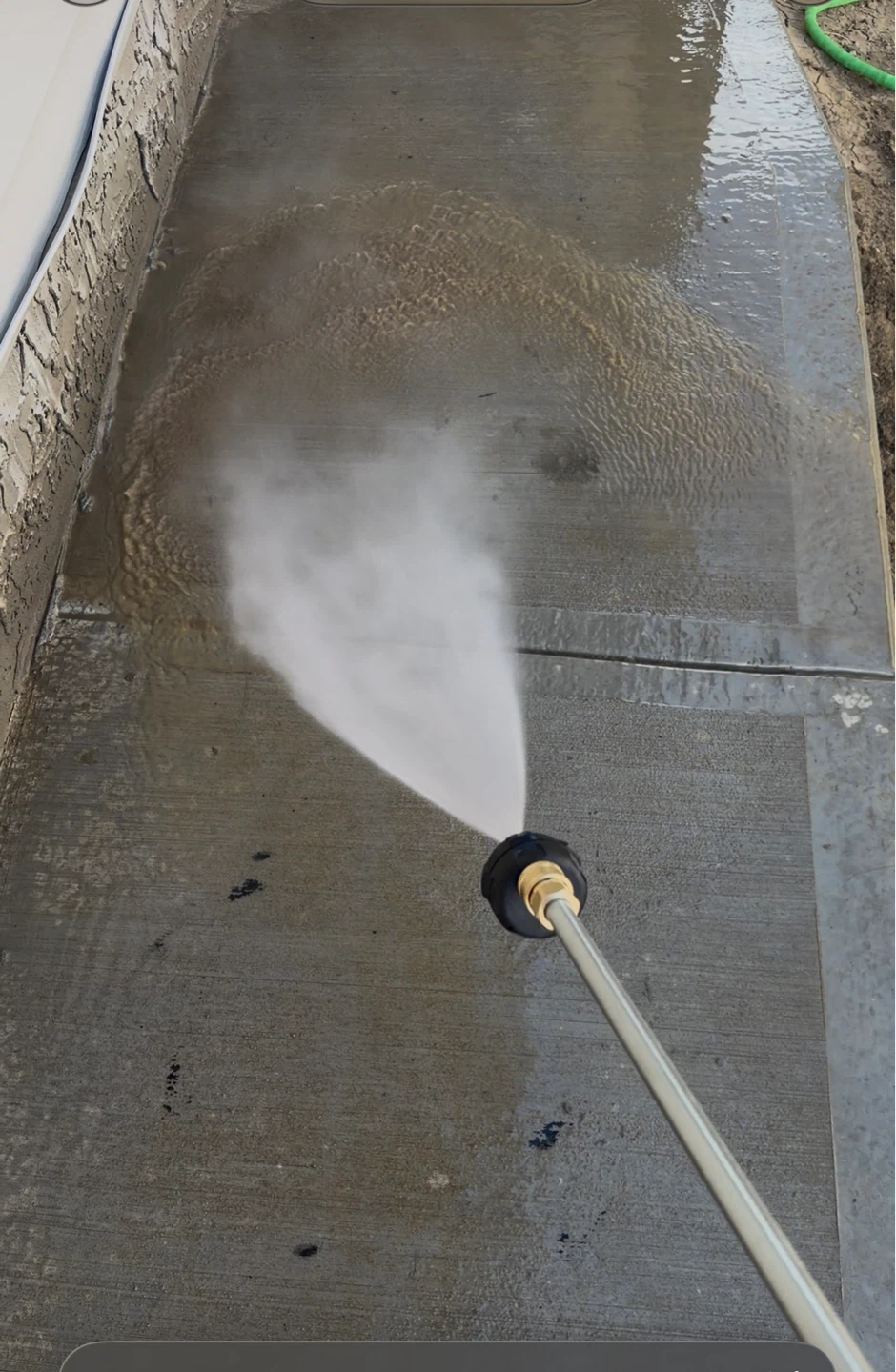 Garage & Driveway Pressure Washing - photo 2