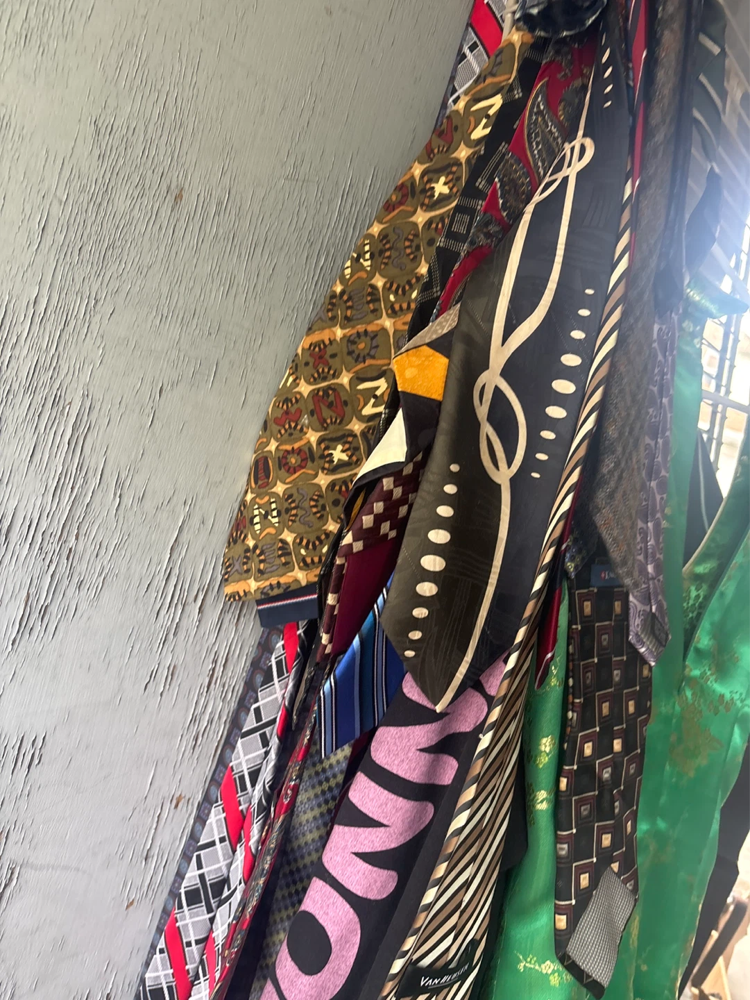 Garage sale today happening now till 7 pm - photo 3