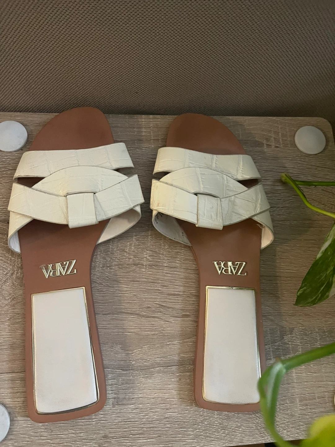 ZARA White Croc Embossed Slide Sandals