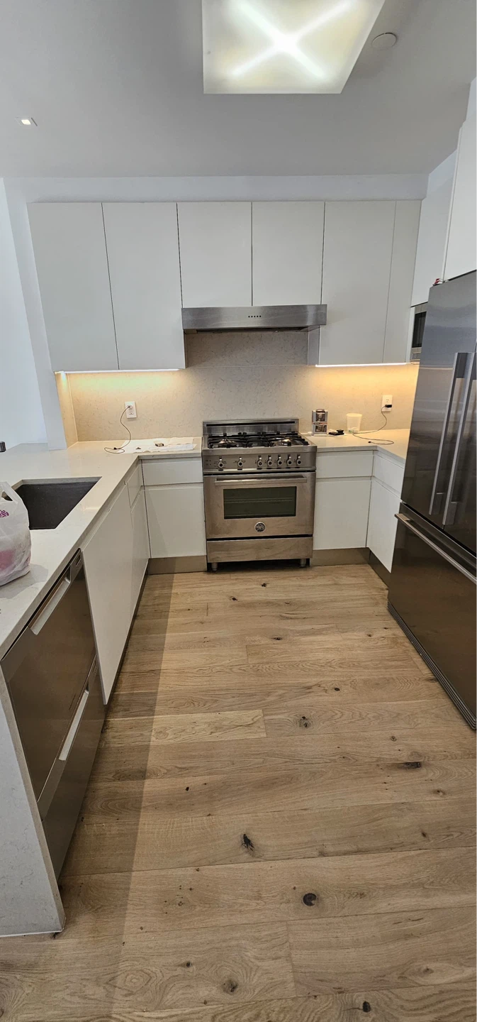 Luxury Custom kitchen and range hood - photo 2