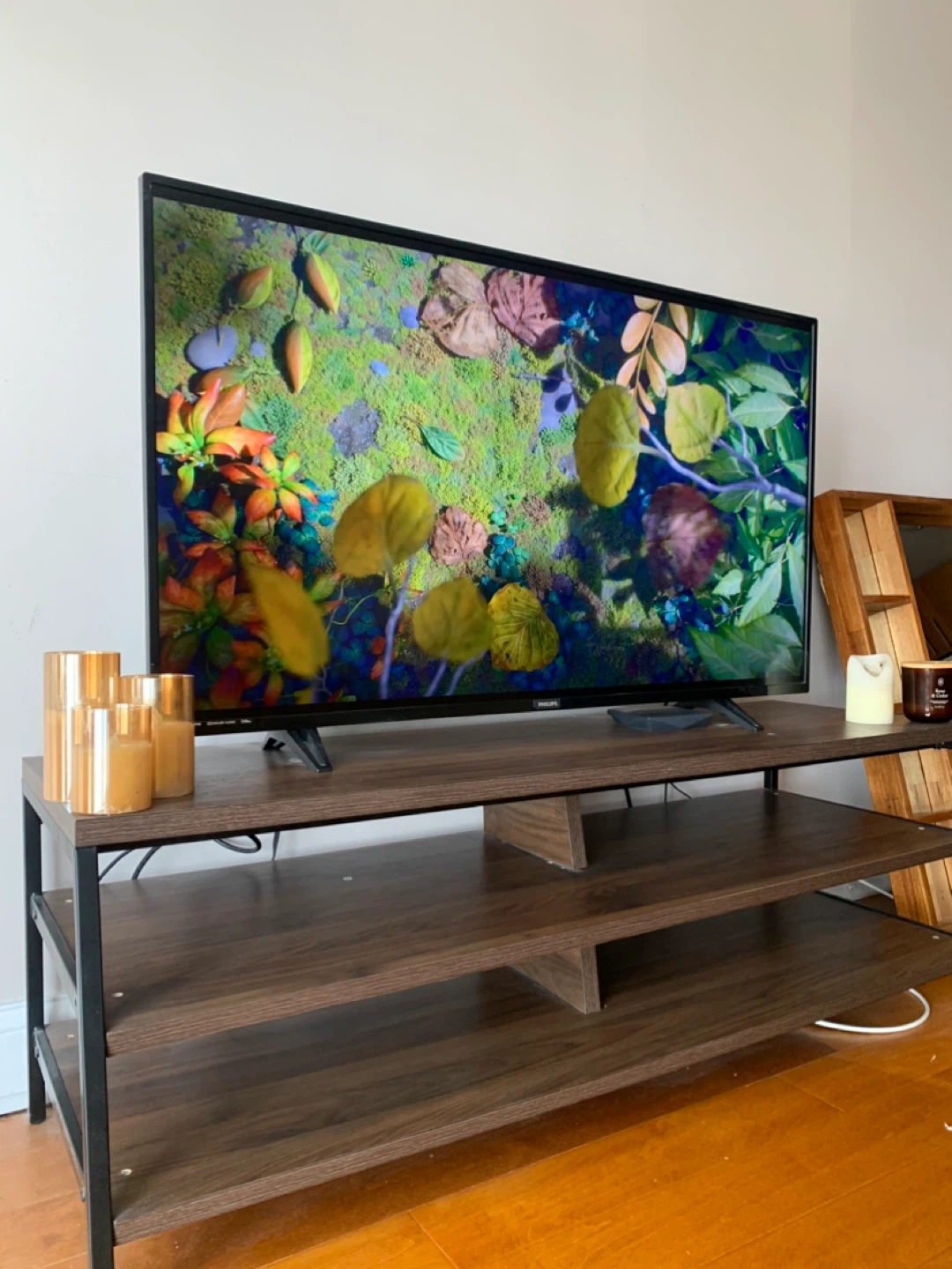 Philips 5000 Series 50” TV - MUST GO BY SATURDAY - photo 2