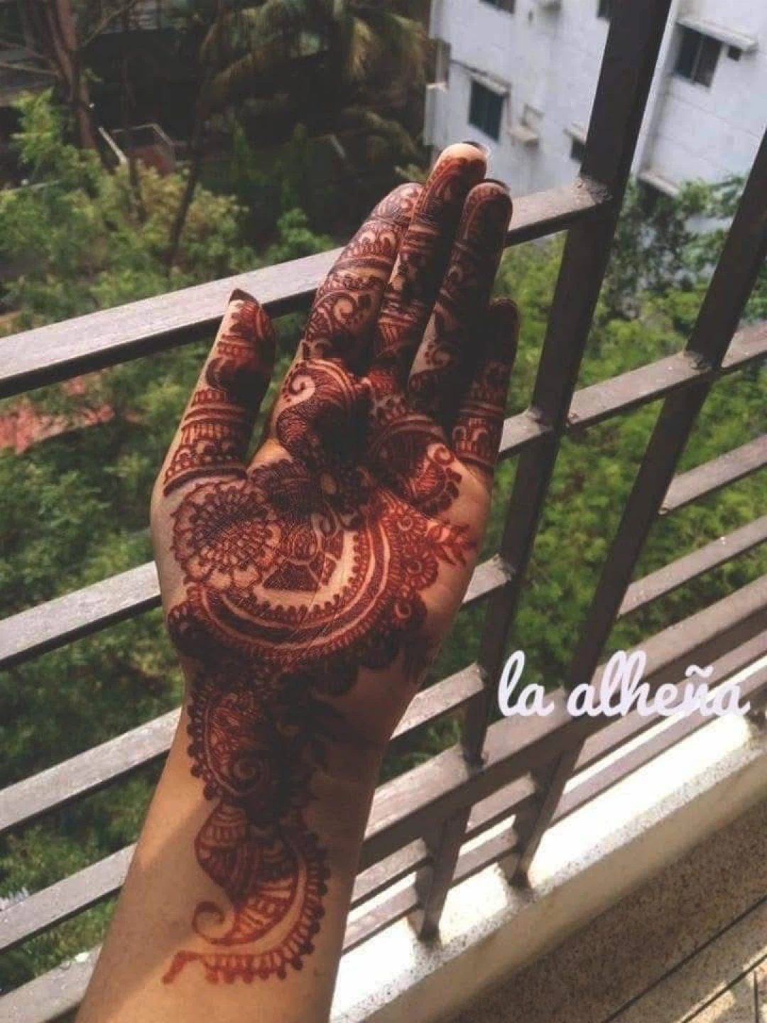 Eid Henna Services by Nabila - photo 2