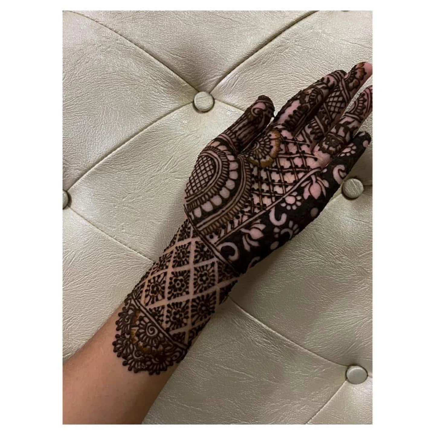 Eid Henna Services by Nabila - photo 3