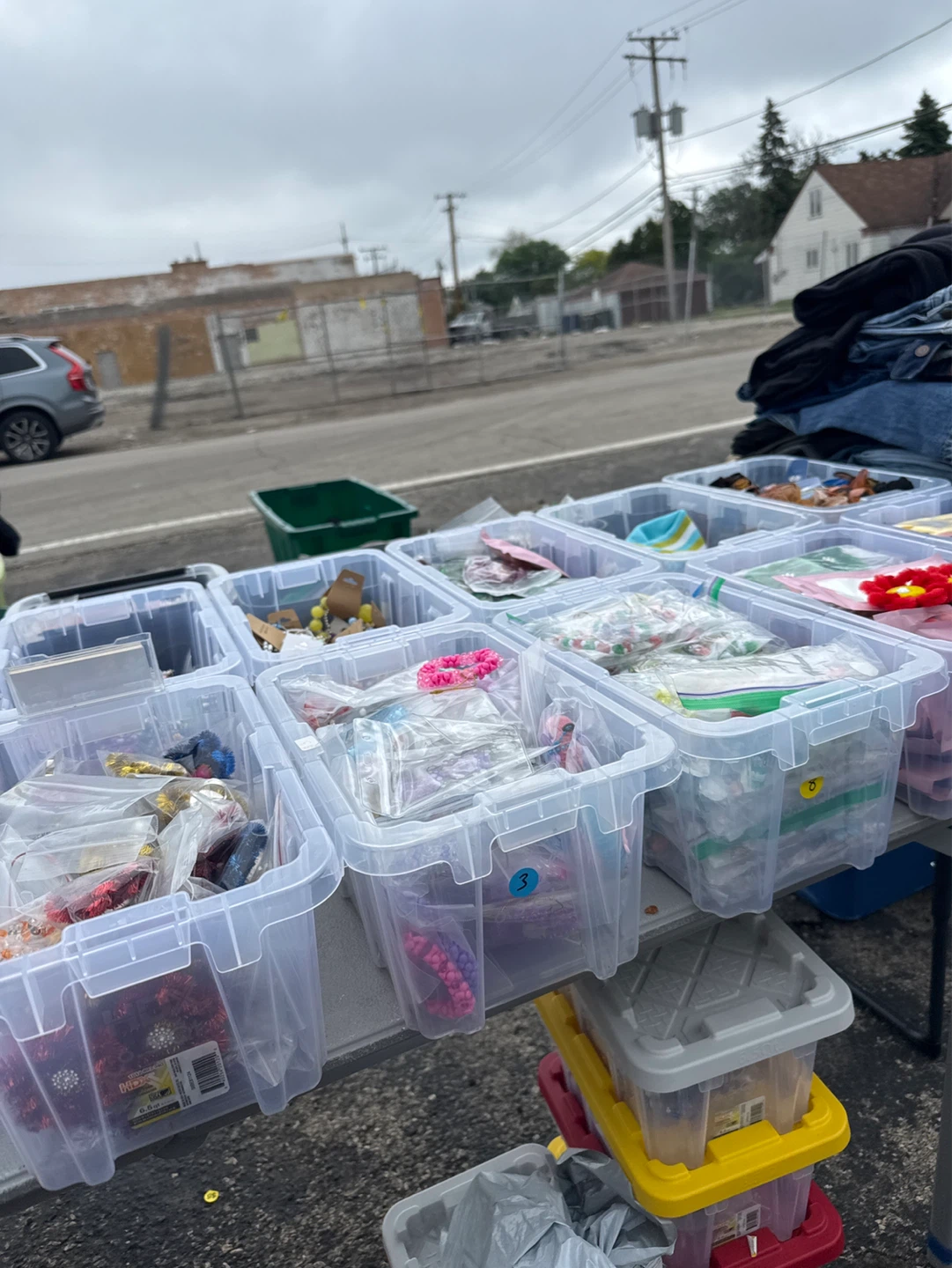 garage sale 11241 W Grand Ave Melrose Park IL 60164 - photo 2