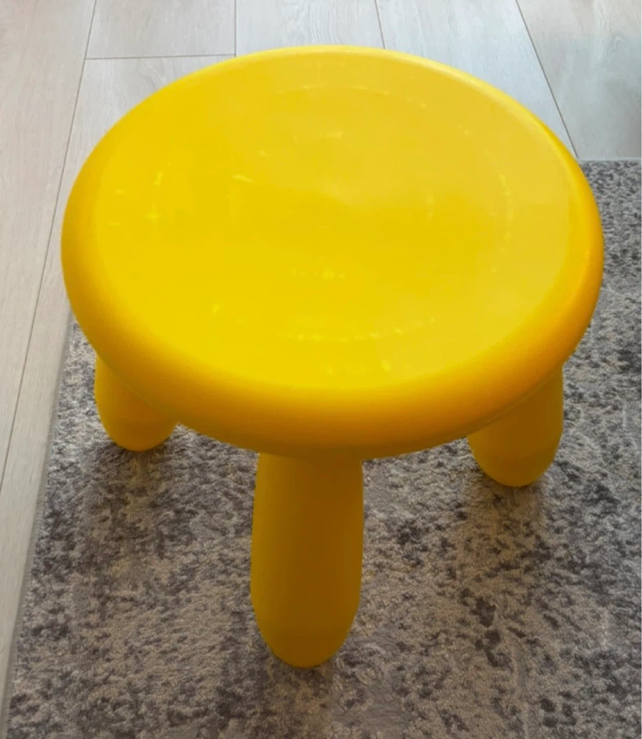Yellow Kid's Stool Looking 👀 to buy $