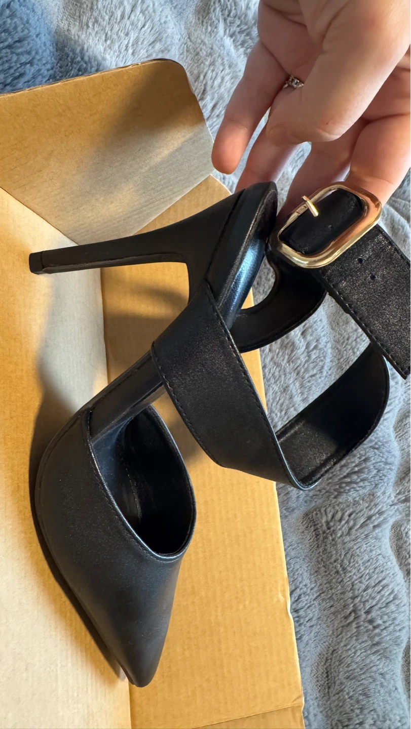 SHEIN black heels - photo 2