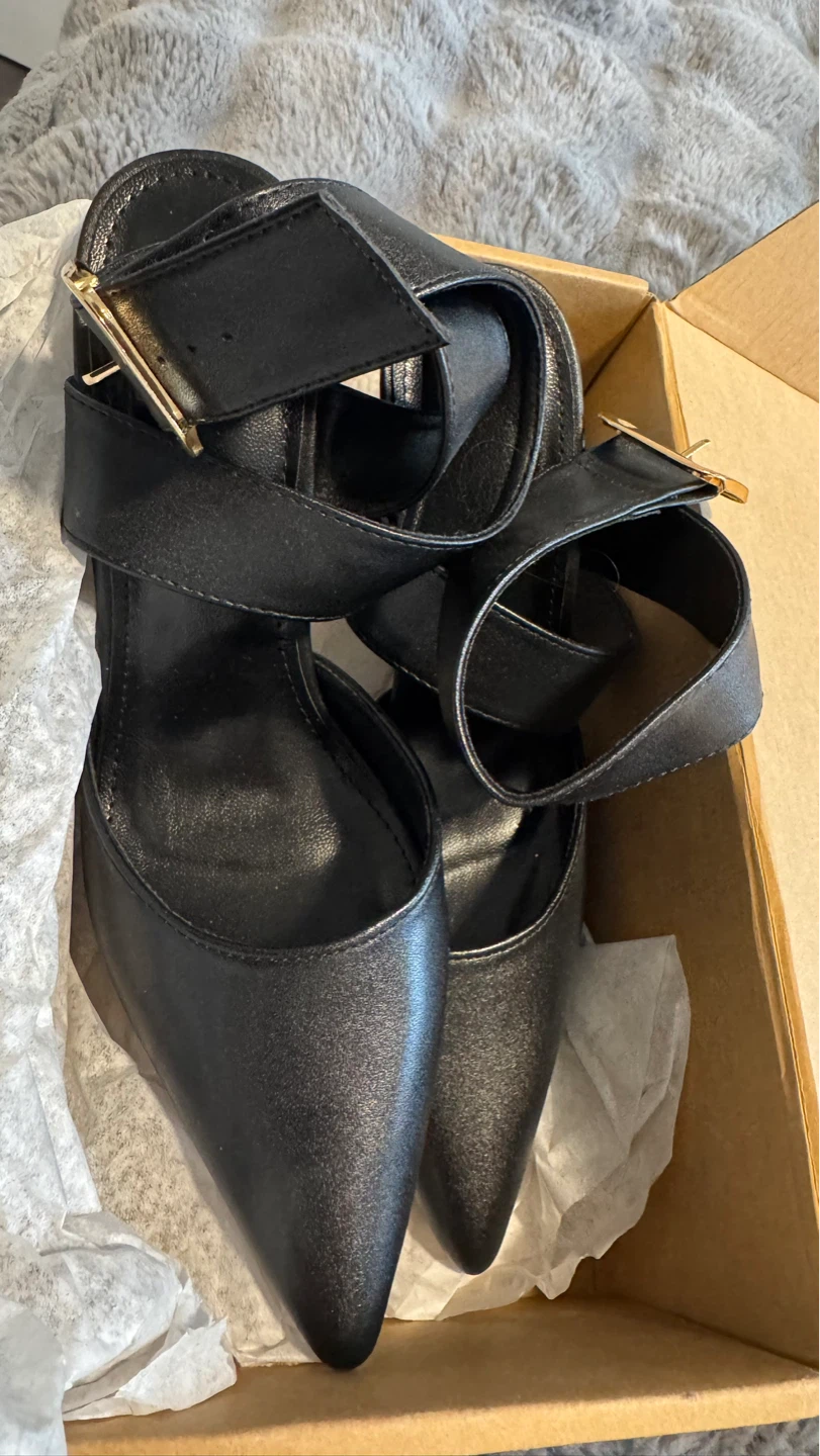 SHEIN black heels - photo 3