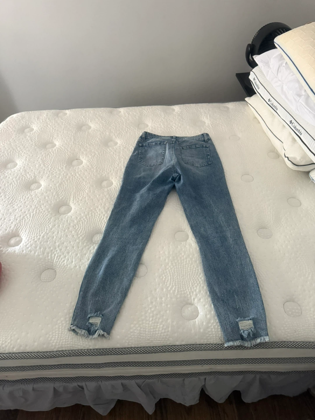 TINSELTOWN Distressed Blue Denim Jeans Size 7 - photo 2