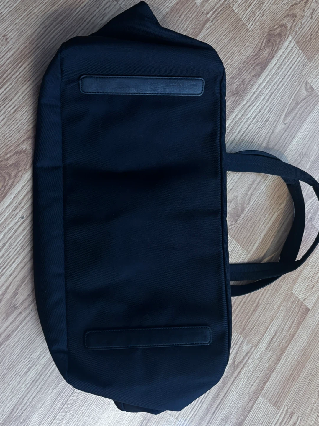 Like New Lululemon Black Duffel Bag - photo 4