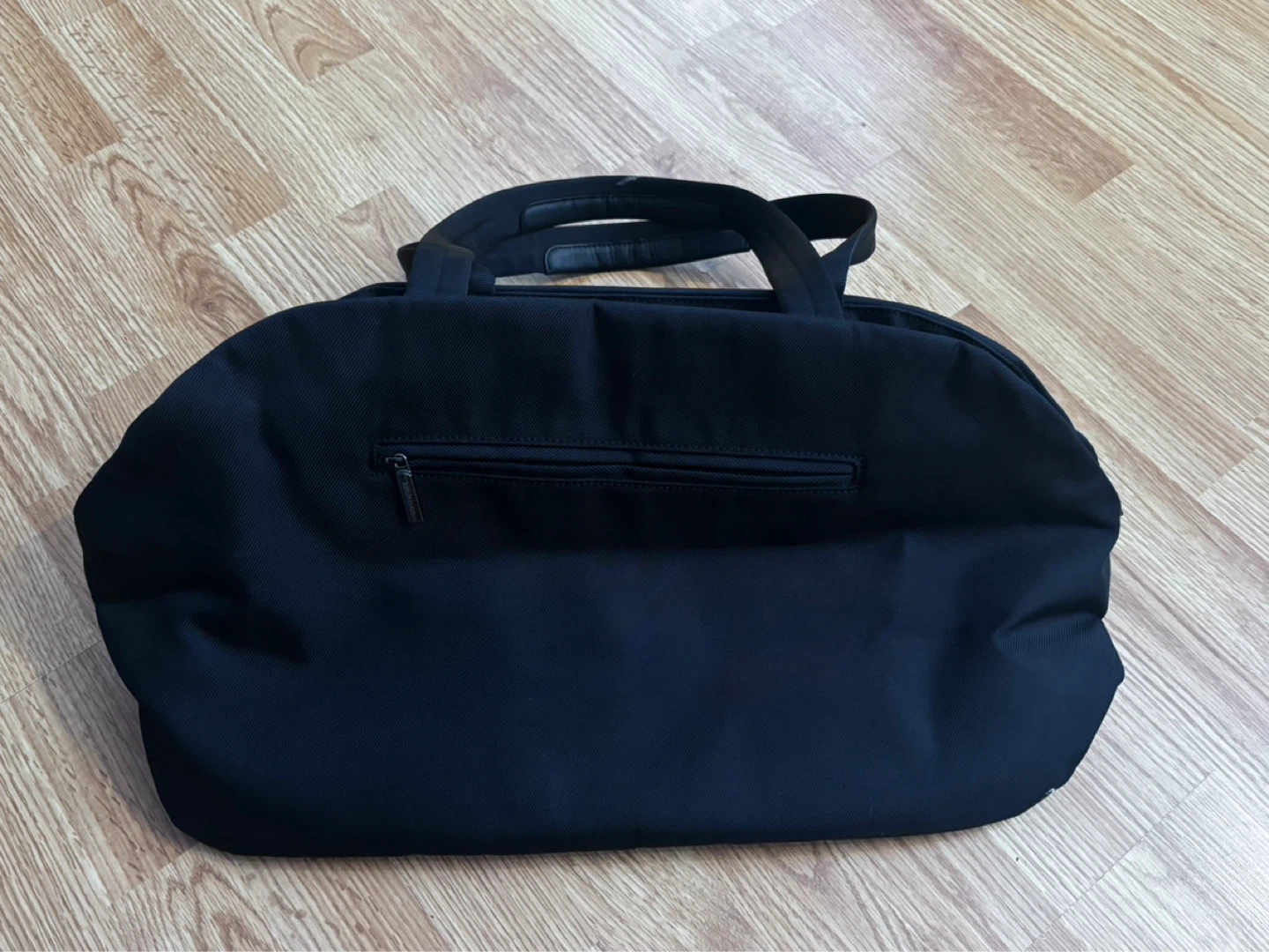 Like New Lululemon Black Duffel Bag - photo 3